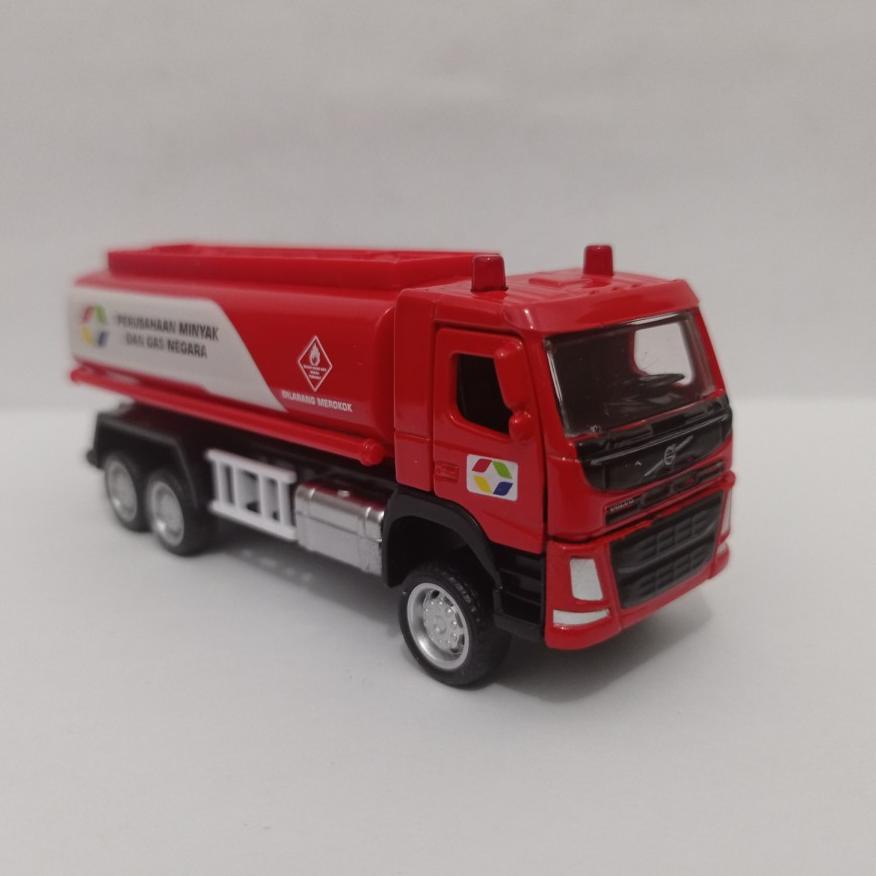 [Ars] Diecast Truk Minyak Volvo Fm Fuel Apolo Miniatur Mobil Pertamina Mainan Koleksi 10.10