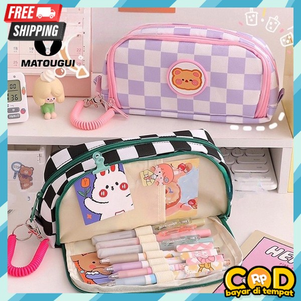 

Kotak Pensil Aesthetic Dosgrip Tk Sd Cowok Cewek Tempat Pengsil Anak Laki Perempuan Wadah Pulpen Kode Kekinian Dusgrip Viral Murah Korean Style Disgrip Lucu Korea Aestetik Pencil Case Estetik Disgrib Bagus Terbaru Kotak Matougui - Kartun Beruang Pensil