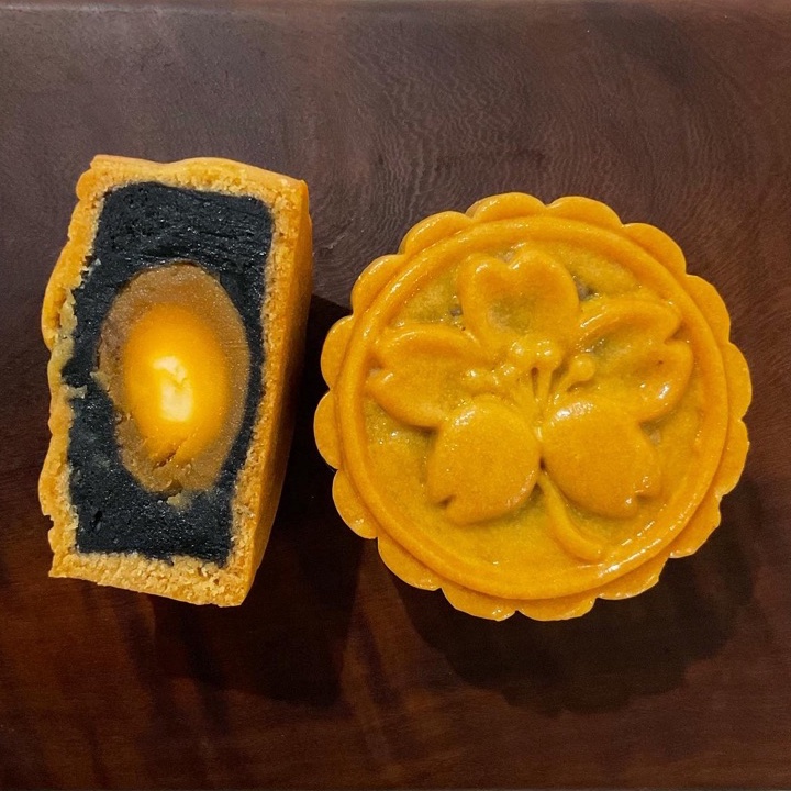 

Model Baru mooncake kue bulan demillie Terlaris