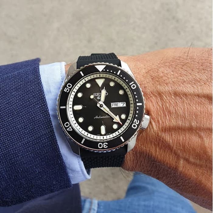 ✅Ori Seiko 5 Sports Srpd73K2 Automatic Black Dial Rubber Strap Diskon