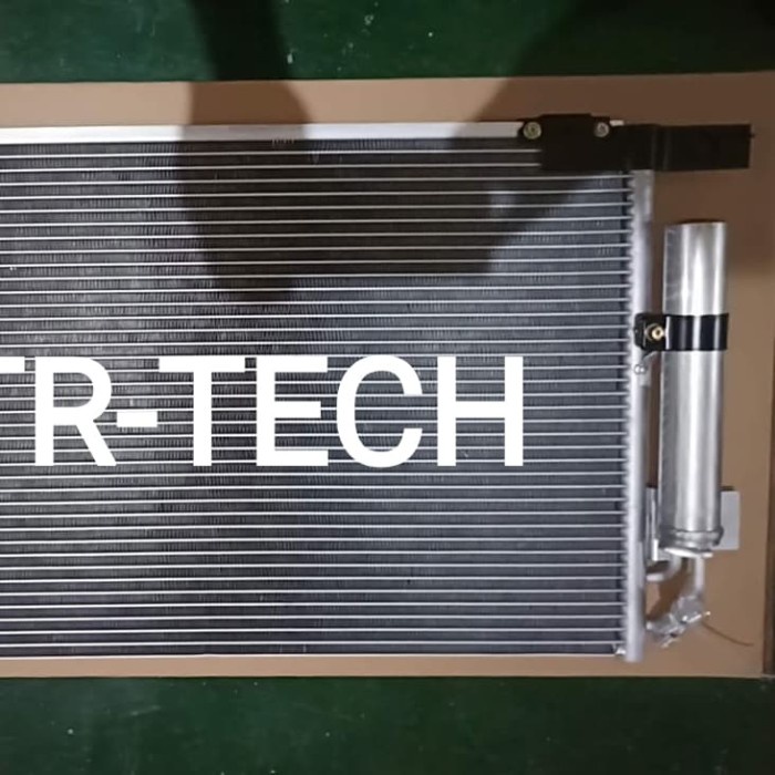 Condensor Ford escape 2000cc / Kondensor Ford escape 2.0 sigma star