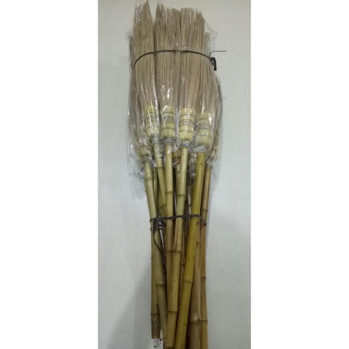 Ready stok Sapu lidi gagang asli bambu cuing / sapu jalanan