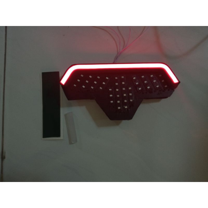Stoplamp RUNNING 8 modul otomatis vario 125l LED warna merah-merah