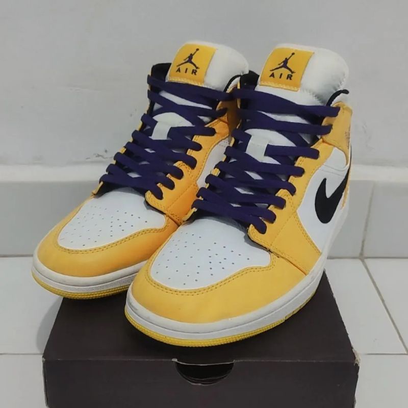 Air Jordan 1 Mid SE 'Lakers' Yellow