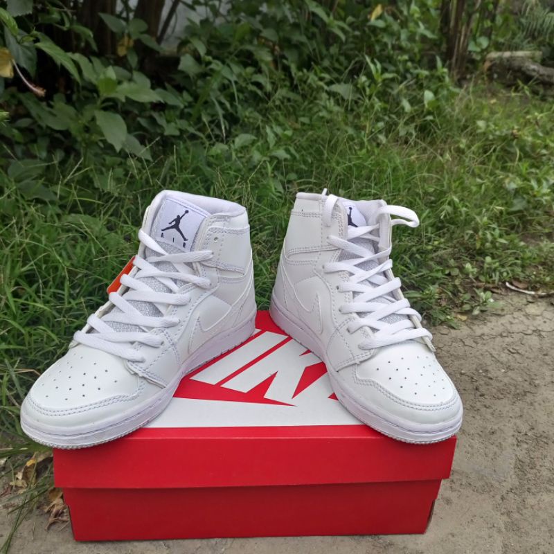 Sepatu Sneakers Pria Dan Wanita Pria Putih Polos