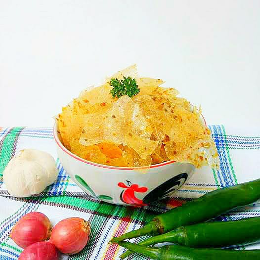 

Ready Cemilan Keripik Kaca 1Kg Kualitas Super Original Pedas Rumput Laut COD Free Ongkir Terlaris