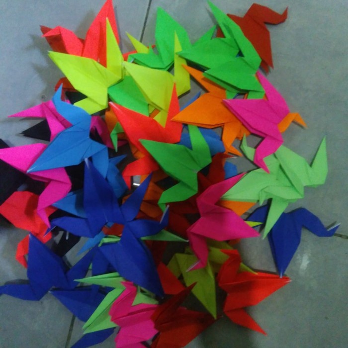 

DIY 50pcs ORIGAMI JUMBO kertas 20*20cm motif/polos hiassn seni