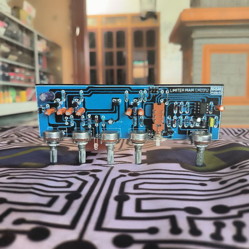 Kit Compressor Limiter + Gate Komponen Super (Pembatas Suara Amplifier Anti Terbakar)
