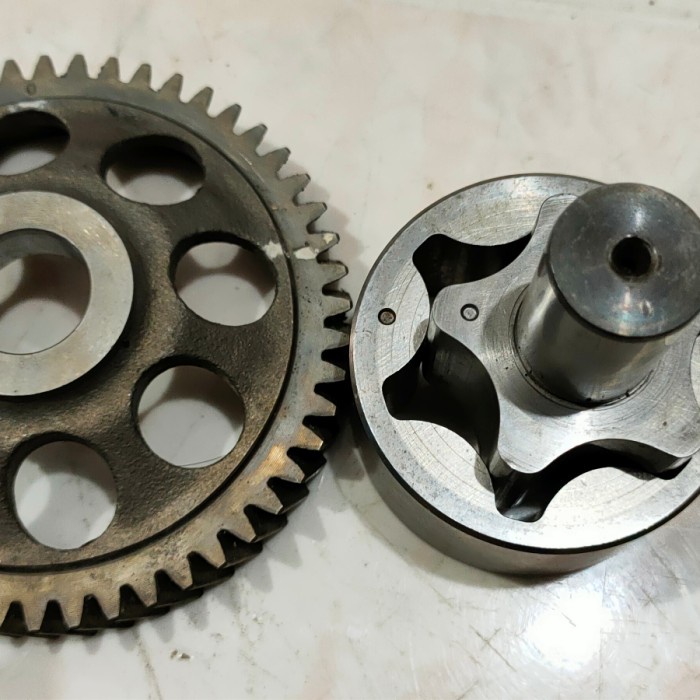 Pompa Oli Oil Pump Innova Diesel Fortuner Diesel Hilux Diesel
