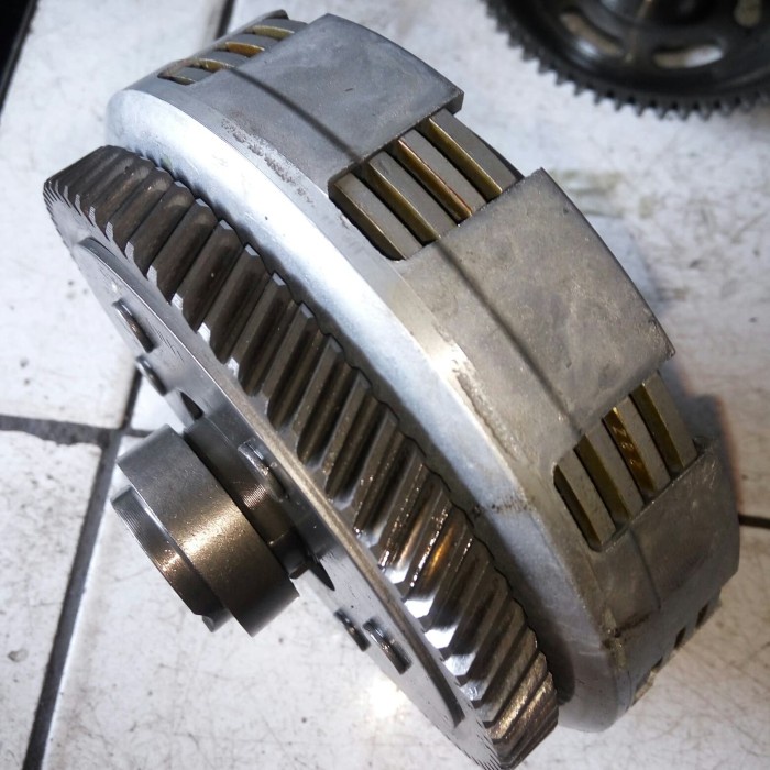 ✨Ori Rumah Kopling Xabre Vixion R15 Diskon