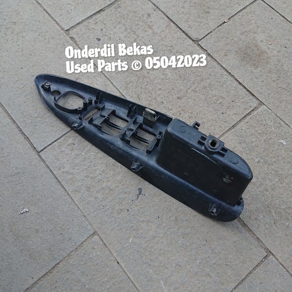 Frame Saklar Switch Power Window Pusat Mazda Lantis 1996