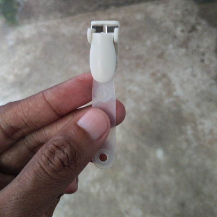 

✨Sale Jepit Penjepit Id Card Nametag Kerang Original Putih Isi 100 Pcs Bisa Sameday