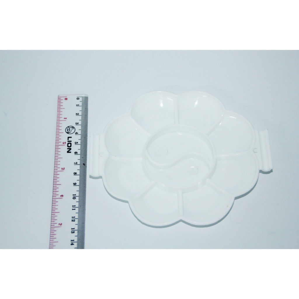 

Palet Cat Air Kembang Warna