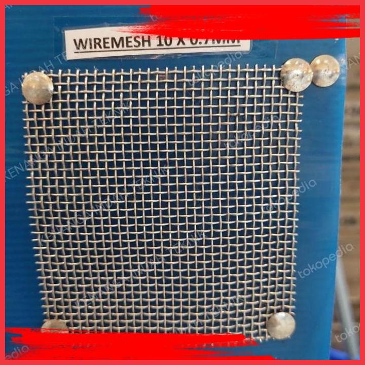 

(KENA) KAWAT WIREMESH STAINLESS SS304 10 X 0,7MM X 1 METER (ANYAMAN LURUS)