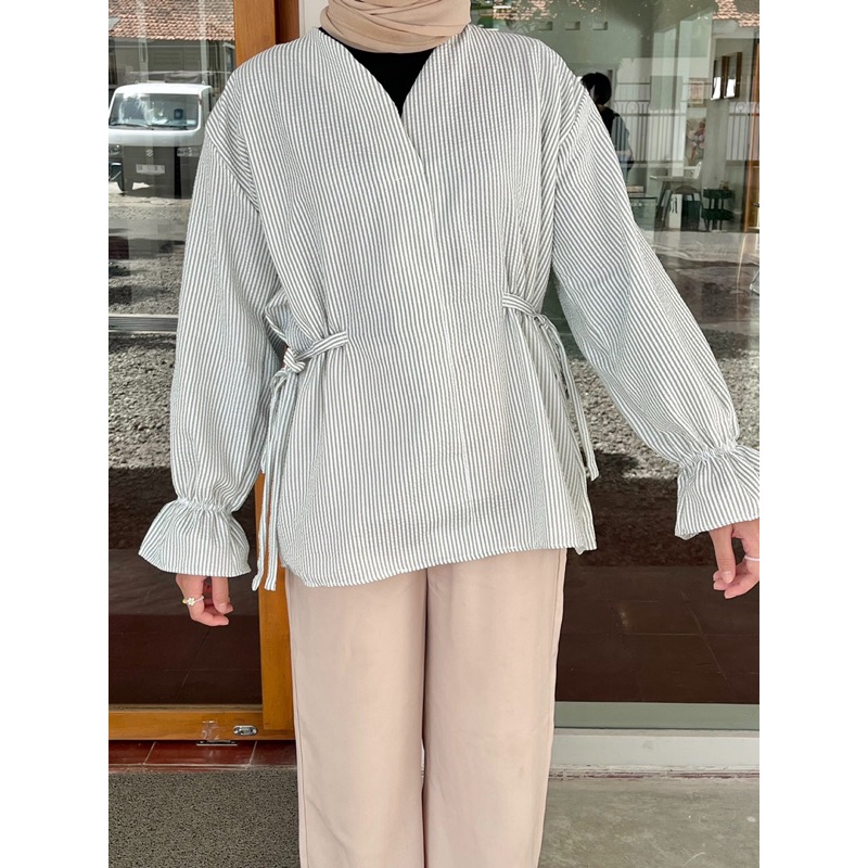 STYLISH MODERN DARA BLOUSE BY BOONAA