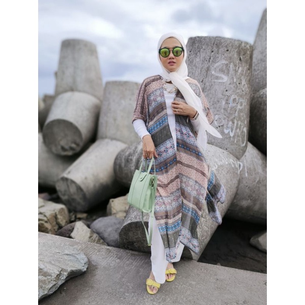 Pakaian luaran wanita jumbo panjang cardigan motif bunga Danali long Outer