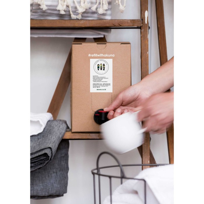 

Asli Refill Fabric / Linen Soap 1000 Ml Pengembalian Jerigen Required Harga Spesial