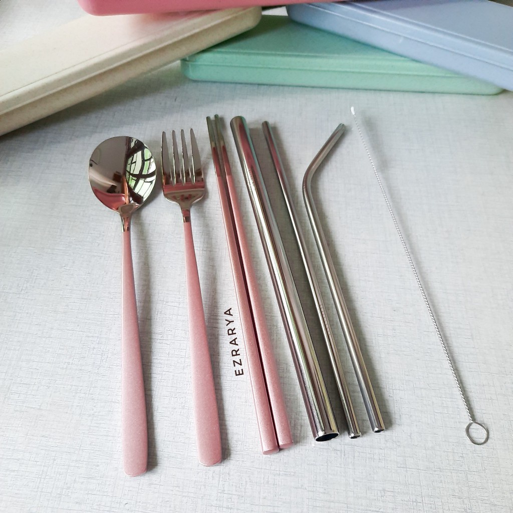Sendok Garpu Set Alat Makan Sendok Korea Dengan Sedotan 8 in 1