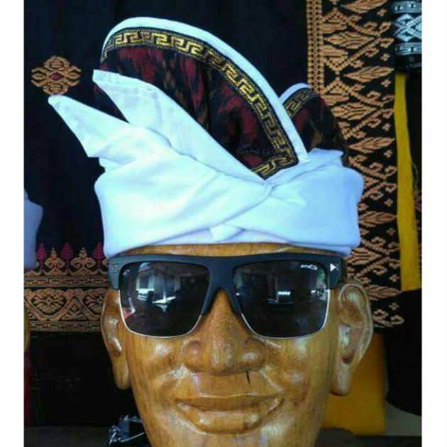 Promo Udeng Putih Kombinasi Endek Bali Diskon