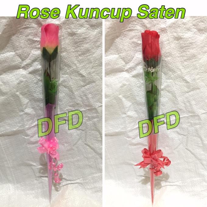 

Shopushop // Kado Valentine Gift / Bunga Rose Kuncup Saten ( Minim 240 ) Berkualitas