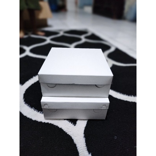 

Box nasi kotak ukuran 18x18 + mika