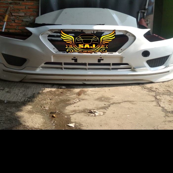 {BEKAS} bumper depan dan bodykit Datsun go original Berkualitas