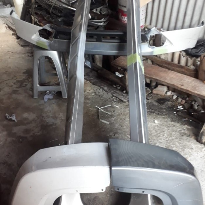{BEKAS} Bodykit depan belakang Mitsubishi Xpander Berkualitas