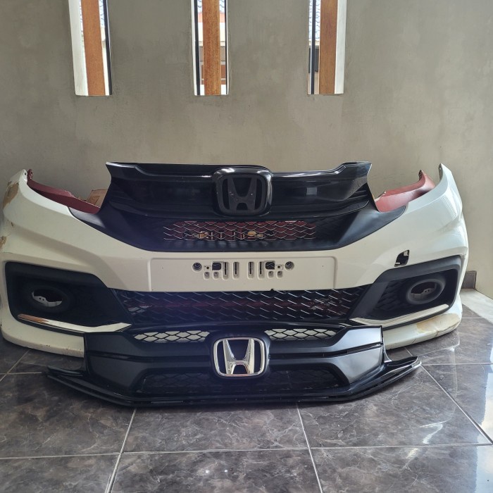 {BEKAS} BUMPER MOBILIO RS FACELIFT SET Berkualitas