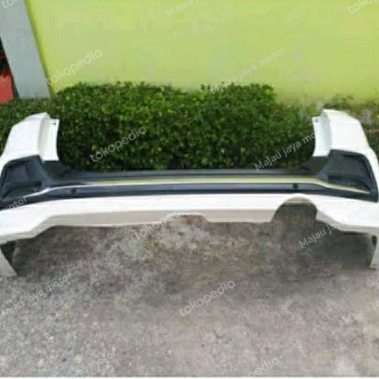 {BEKAS} bumper/bemper belakang mobilio rs komplit lis Berkualitas