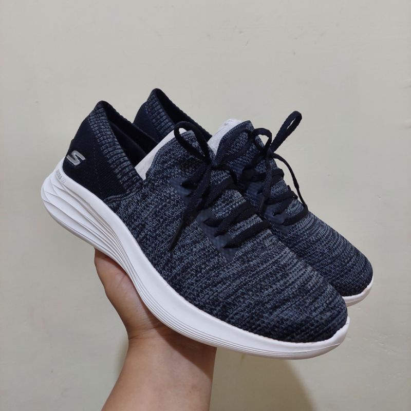 SKECHERS WANITA YOU WAVE STRENGTH 132015/BKGY SIZE 37.5