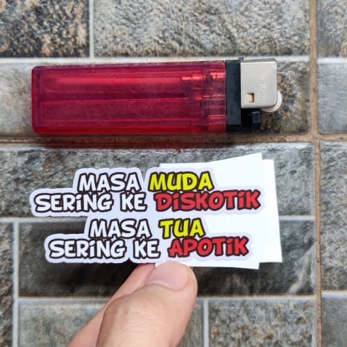 

Terlaris - Stiker Kata Masa Muda Sering Apotek Humor Lucu Viral Plesetan Meme FYP