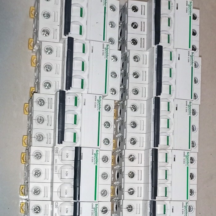 Mcb 3P Schneider Ic60N