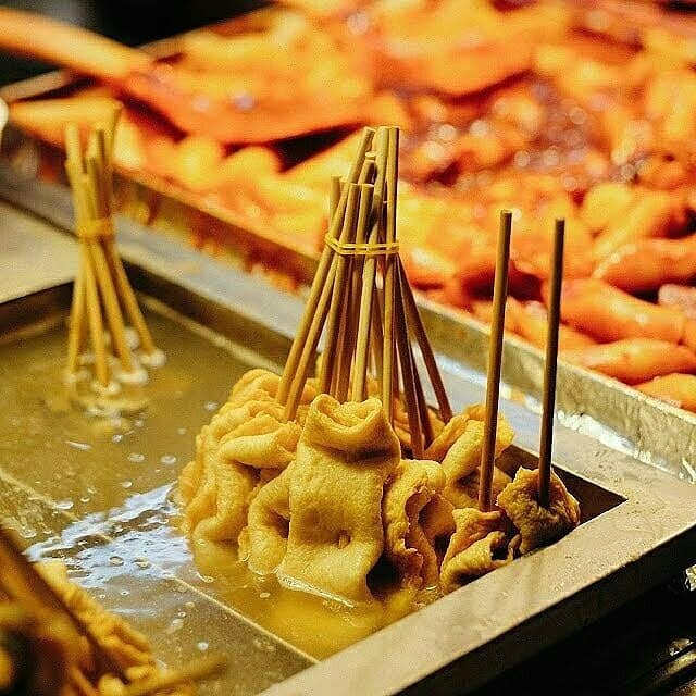 

Promo Odeng Kuah / Eomuk /Korean Fish Cake. 8Pcs Odeng+Kuah Kaldu Mamapickle