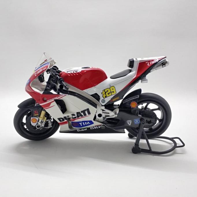 Diecast Motor MotoGP Newray Ducati 2015 Desmosedici Andrea Iannone
