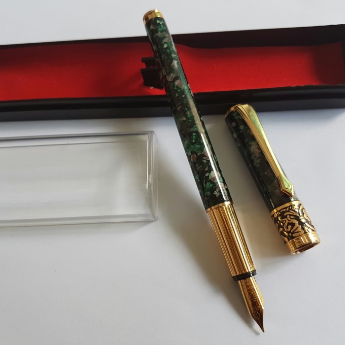 

Termurah Fountain Pen Eiffel Schmidt.Pena Tinta Isi Ulang.Gratis Tinta Hero Ink Terbaik