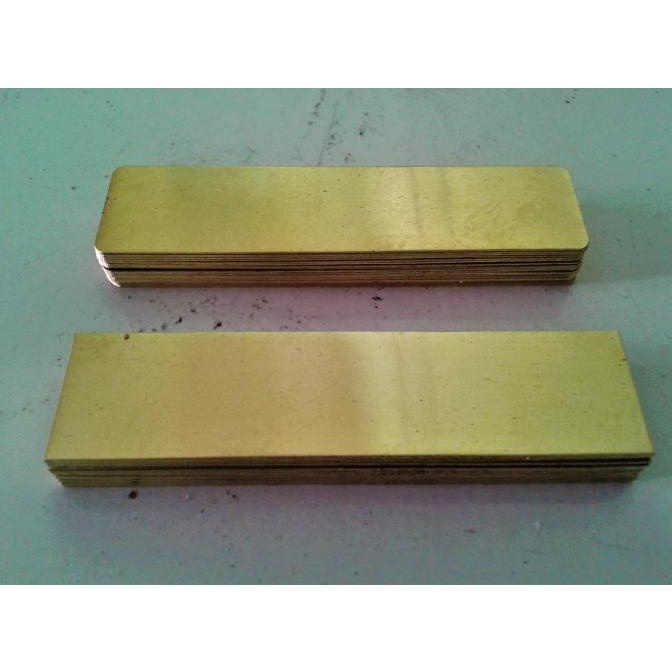 

Bahan Name Tag Kuningan, Plat Kuningan, Name Tag Resin 0,4mm