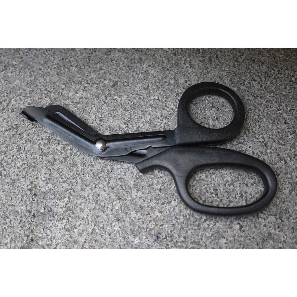 

Gunting EDC Survival Serrated Scissor Emergency Outdoor Tool