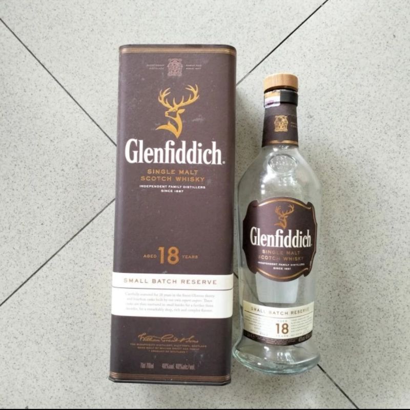 Botol kaca bekas kosong the Glenfiddich 18 700 ml