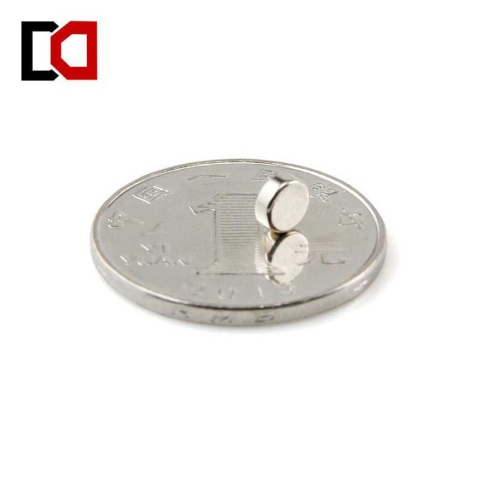 

Terbaru Strong Neodymium Magnet Ndfeb N50 100Pcs - Silver Promo Terlaris