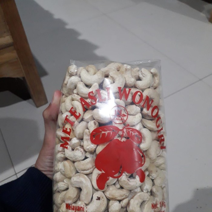

Kacang - Kacang Mete Mentah 1Kg Mede Super Fresh Mente Asli Wonogiri