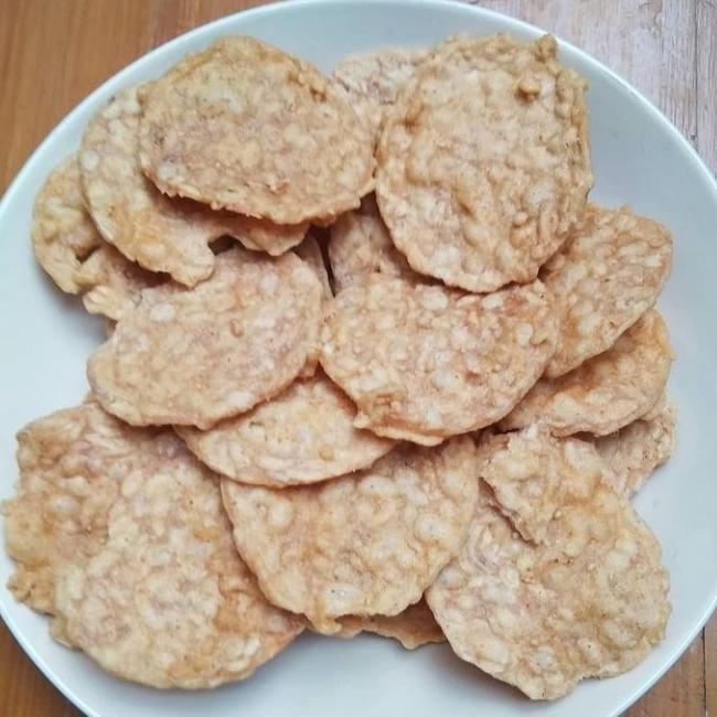 

KRIPIK TEMPE TEPUNG GURIH 1KG / KRIPIK TEMPE KRISPY H24M