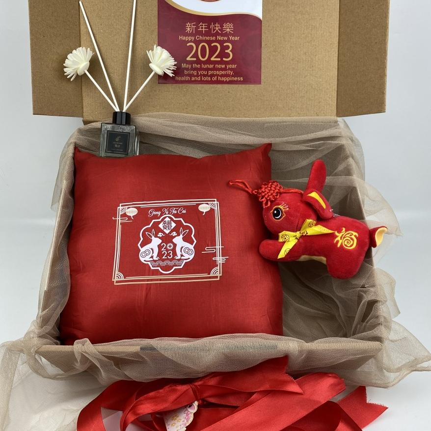 

Kekinian Paket Hampers Parcel Imlek 2023 Rabbit Custom / Chinese New Year / Sincia Original