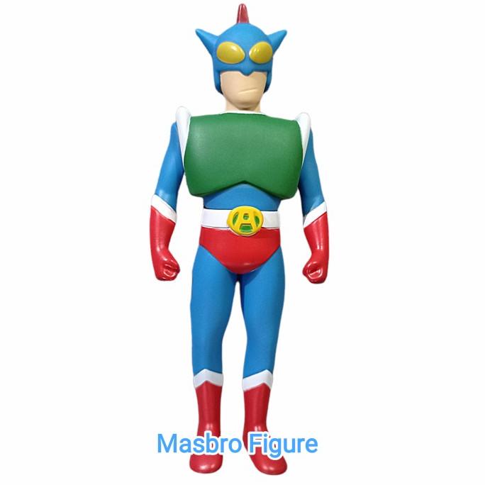Action Figure Kamen Crayon Shin Chan Pahlawan Bertopeng