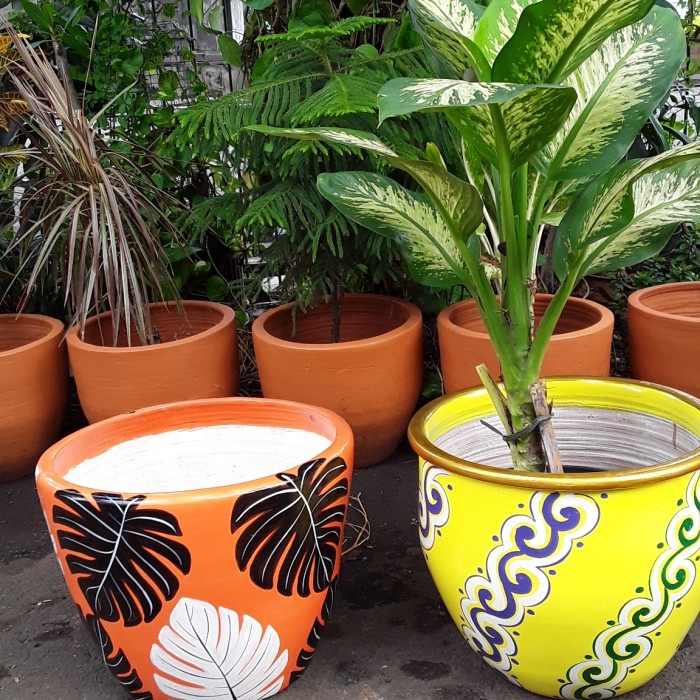 ✅New Ori Pot Besar Pot Lukisan Daun Monstera Lukisan Tangan Dari Tanah Liat Terbaru