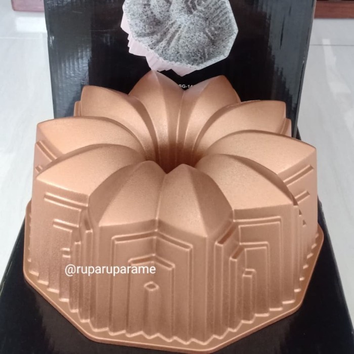 

✅Original Lotus Cake Pan By Signora Limited