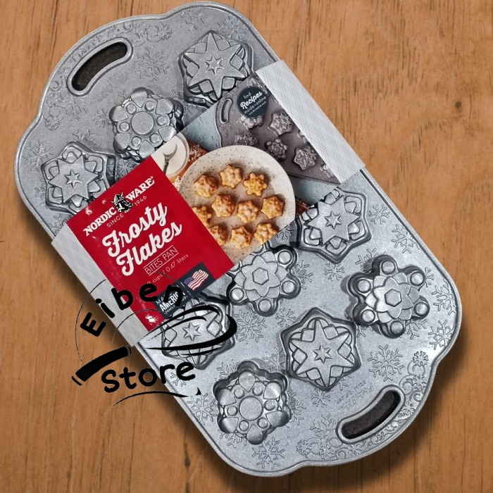 

[Baru] Nordic Ware Christmas Frosty Flake Bites Pan/ Loyang Natal Terbaru