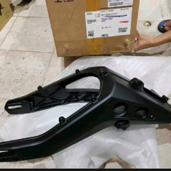 ✨Sale Swing Arm Arem R15 V3 Vva Asli Ori Ygp Bk6-F2110-00 Terbaru