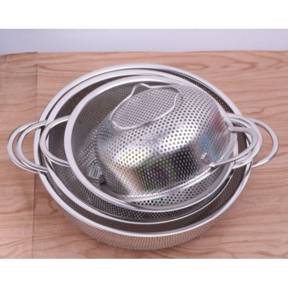 

Baskom Keranjang Stainless Lubang Cuci Buah Sayur Subron 31,5 Cm