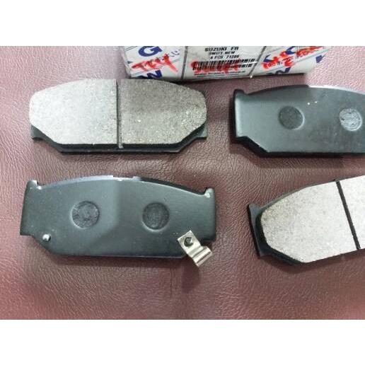 KARET PEDAL REM ESTEEM / BALENO + KARET PEDAL KOPLING ESTEEM / BALENO