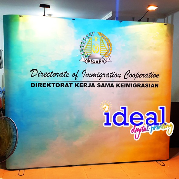 

Backdrop Stand Backwall 3x3 lengkung atau lurus area jakarta